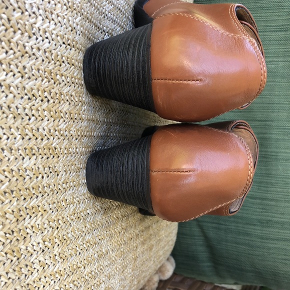 Women’s Montana artisan crafted, 2 inch heel slip on shoe - Picture 6 of 7